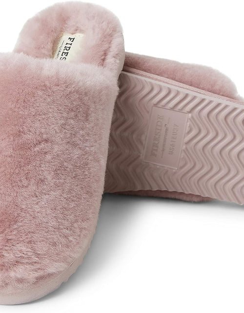 Load image into Gallery viewer, Women'S Shelly Beach Shearling Scuff Slipper
